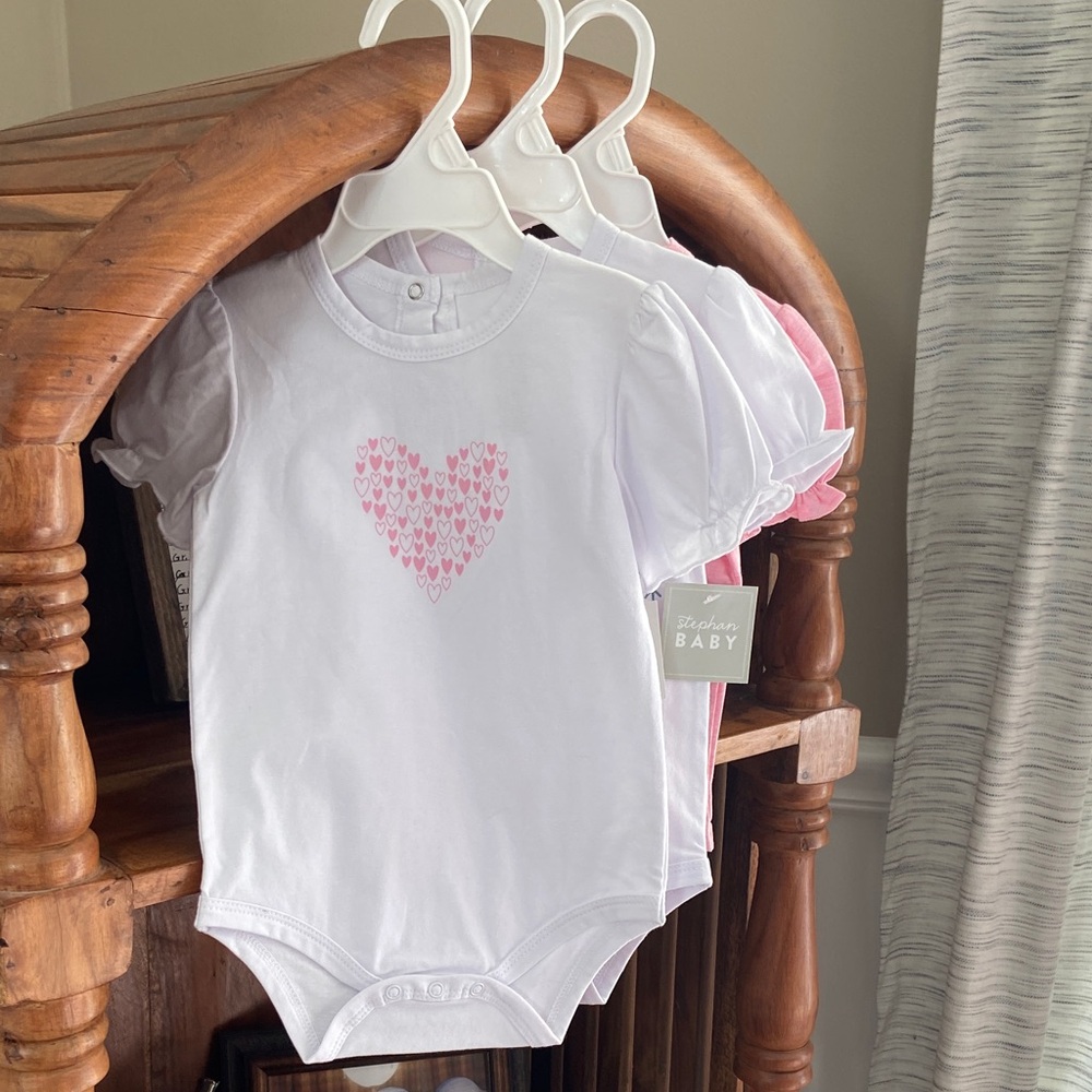 Bundle of 3 NWT Stephan Baby Snap Shirt/Onsies 6-12 Months